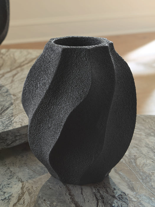 Judworth Vase