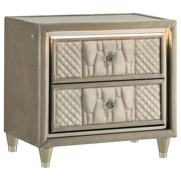Lorient 4-piece California King Bedroom Set Ivory and Camel