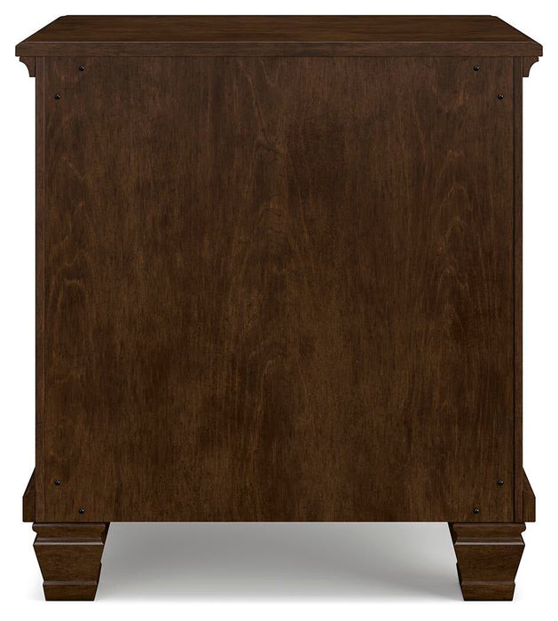 Danabrin Full Panel Bed with Mirrored Dresser and Nightstand