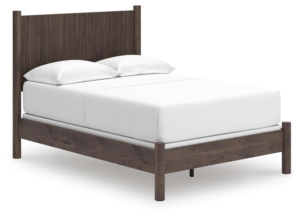 Pamytta Full Panel Bed, Dresser and Mirror