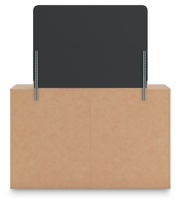 Kinlanni King Upholstered Platform Bed, Dresser, Mirror and Nightstand