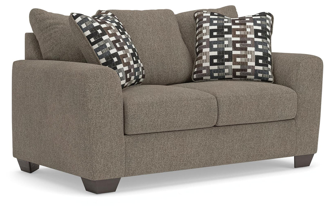 Triston-Peaks Loveseat